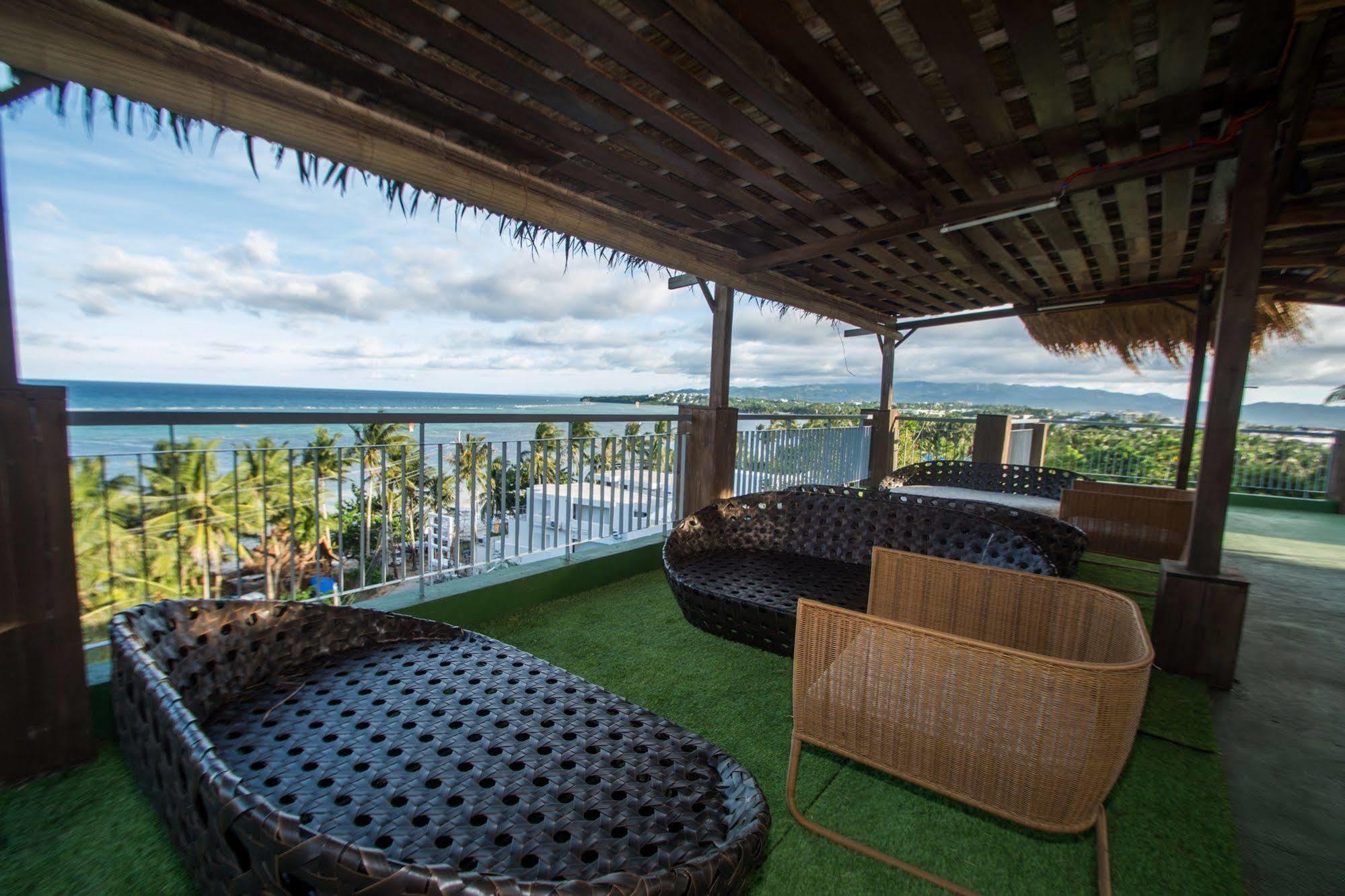 Luxeview Hotel Balabag  Eksteriør bilde